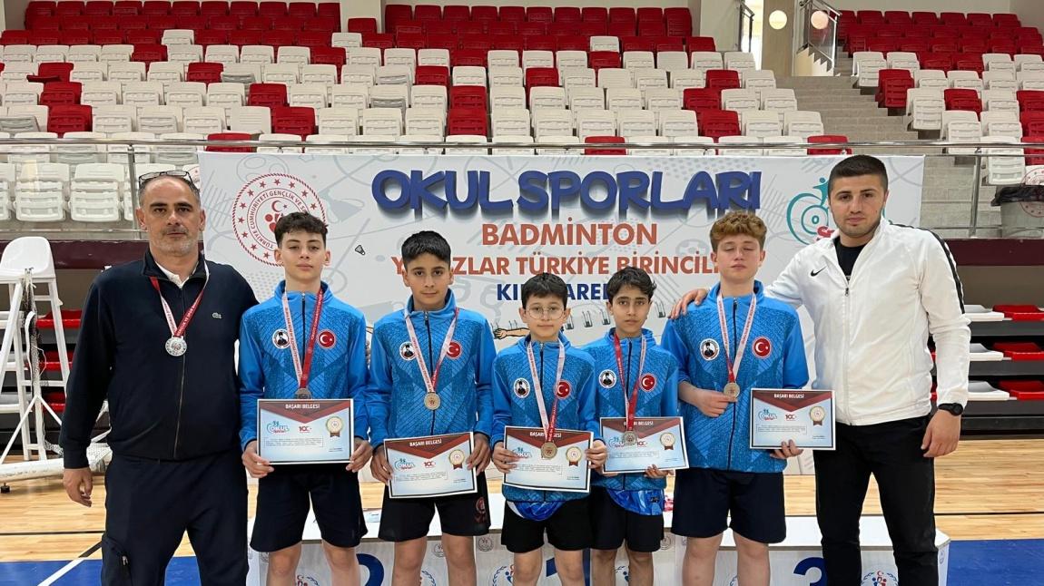 Badminton Türkiye İkincisi : Osmancık Atatürk Ortaokulu
